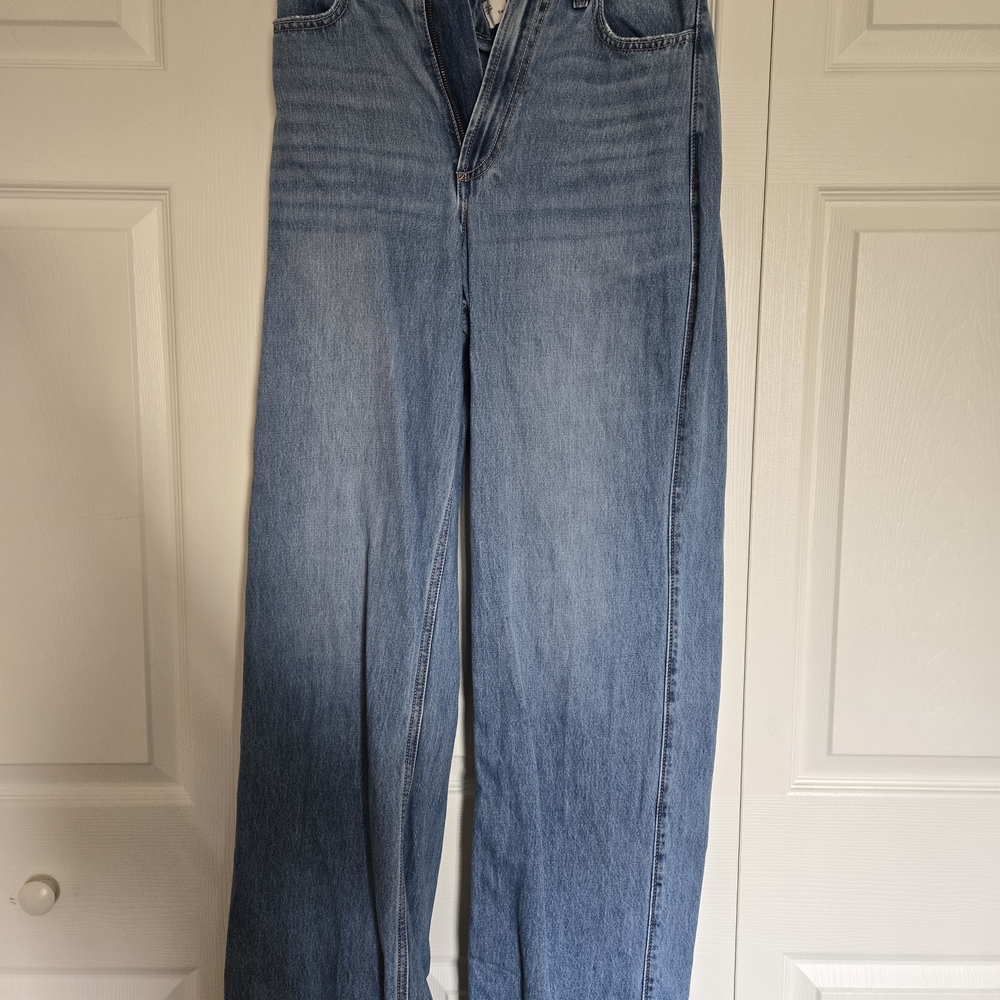 Hollister Light Blue Curvy Ultra High-Rise Baggy Jeans